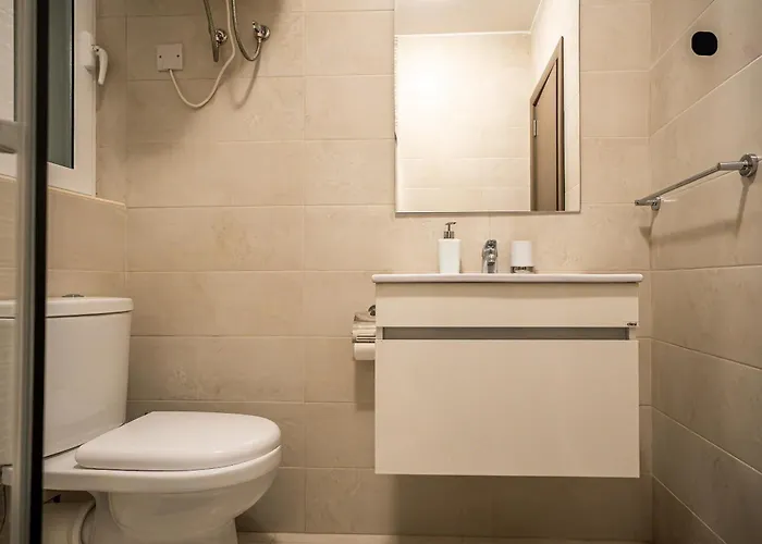 Modern 3 Bedroom In Swieqi Close To Paceville *