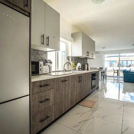 Modern 3 Bedroom Apartment In Swieqi Close To Paceville Appartement