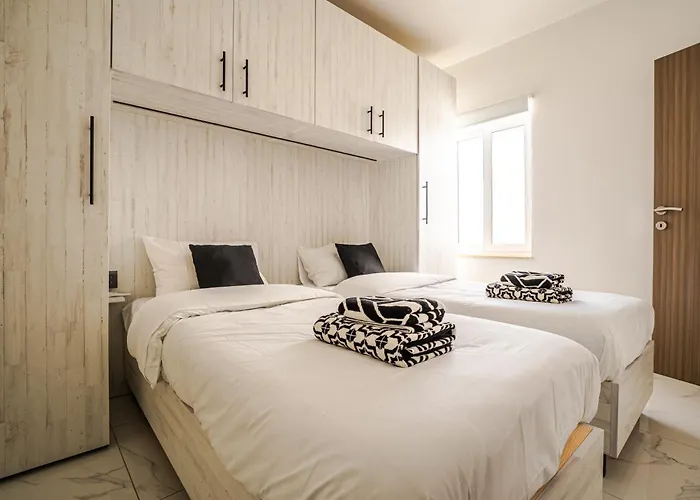 Modern 3 Bedroom Apartment In Swieqi Close To Paceville